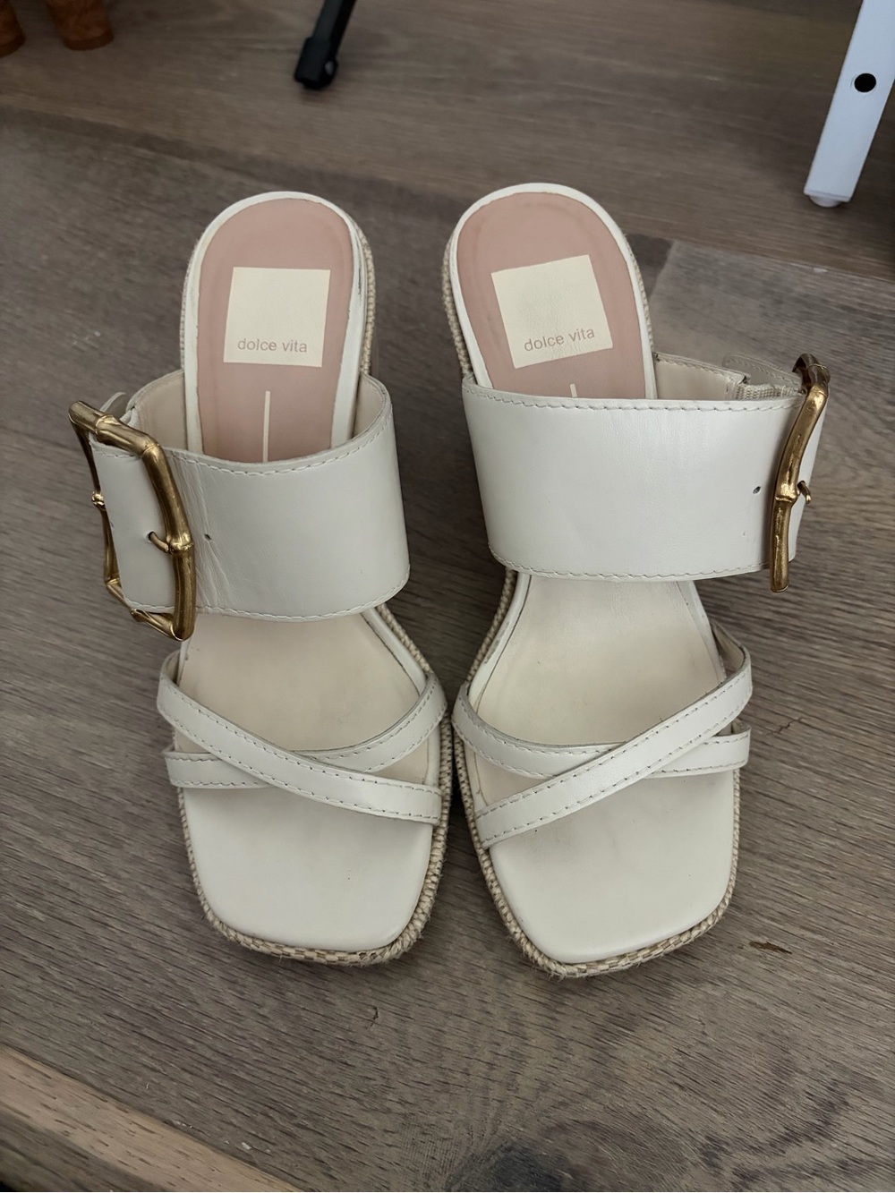 Dolce Vita Women's Cream Buckle Slide Sandals